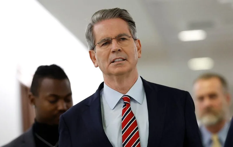 Scott Bessent: Treasury Secretary Rumors vs. Economic Outlook